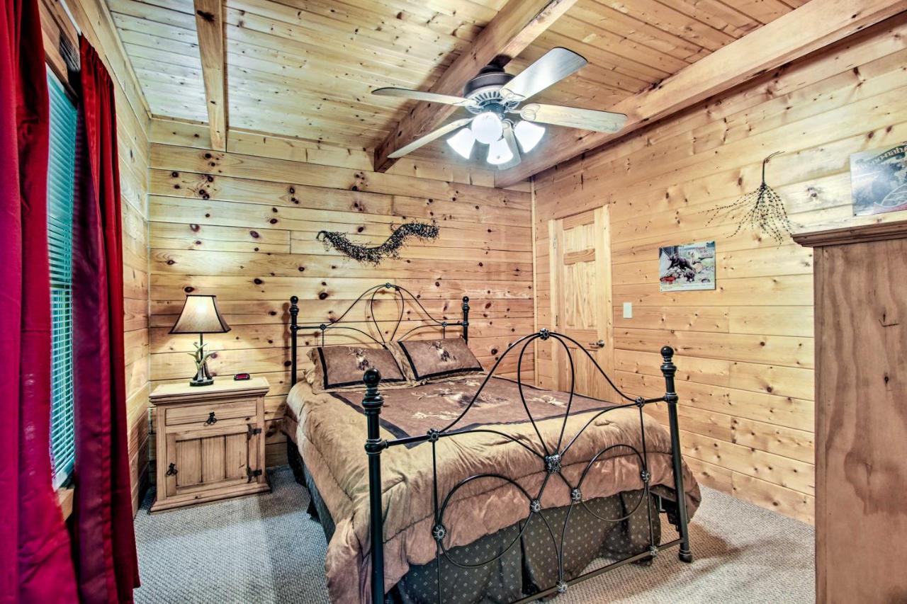 Cabin With Hot Tub And Deck About 12 Mi To Pigeon Forge! Севьервилл Экстерьер фото